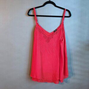 Torrid 2X Coral Tank w/Lace detail at Neck